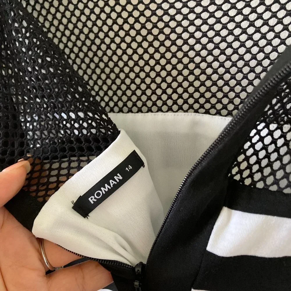 BNWT Roman Women's Black & White Stripe Maxi Dress UK Size 14 - Picture 7 of 14